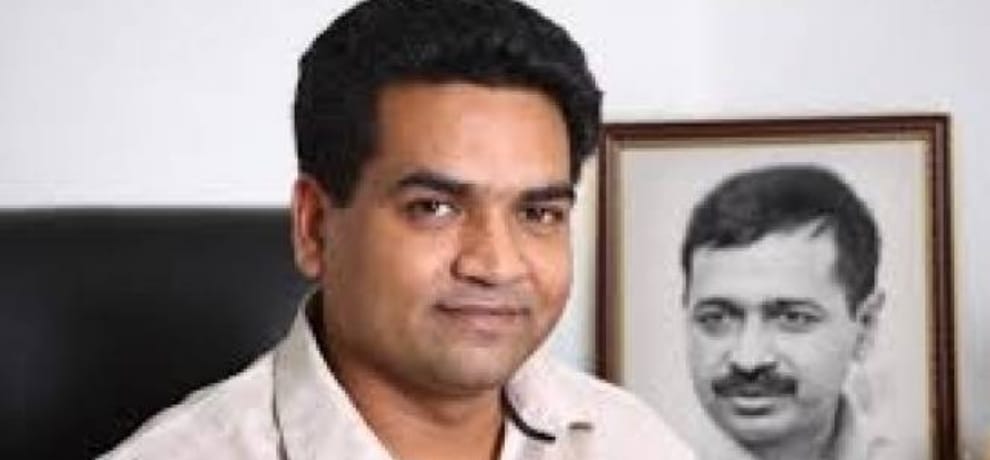 kapil mishra allegation on arvind kejriwal and AAP reactions