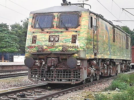 marudhar engine fail,  delhi hawda down track effected