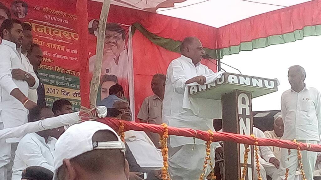 mulayam singh yadav said he will talk with shivpal, ramgopal yadav shakuni