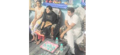 ias yunus khan ips anjumara meets family of martyr paramjit singh