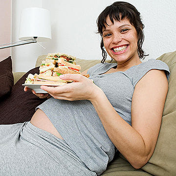women claim to have gone into labour after eating pizza in newyork