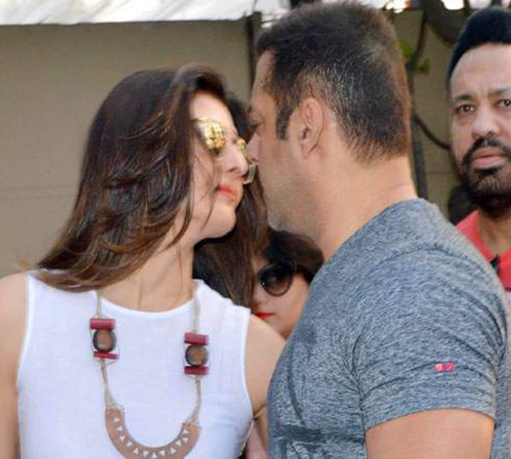 Lulia vantur is behind Salman Sangeeta dispute ?