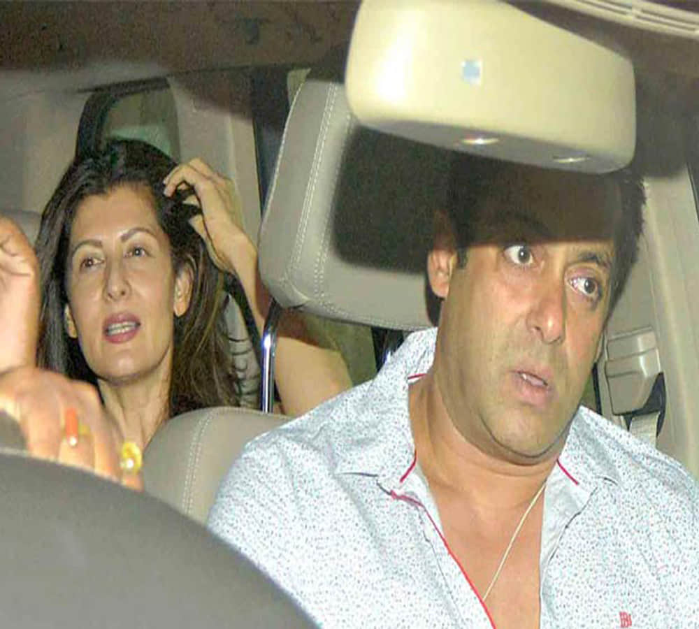 Sangeeta Bijlani makes a come back into khan family
