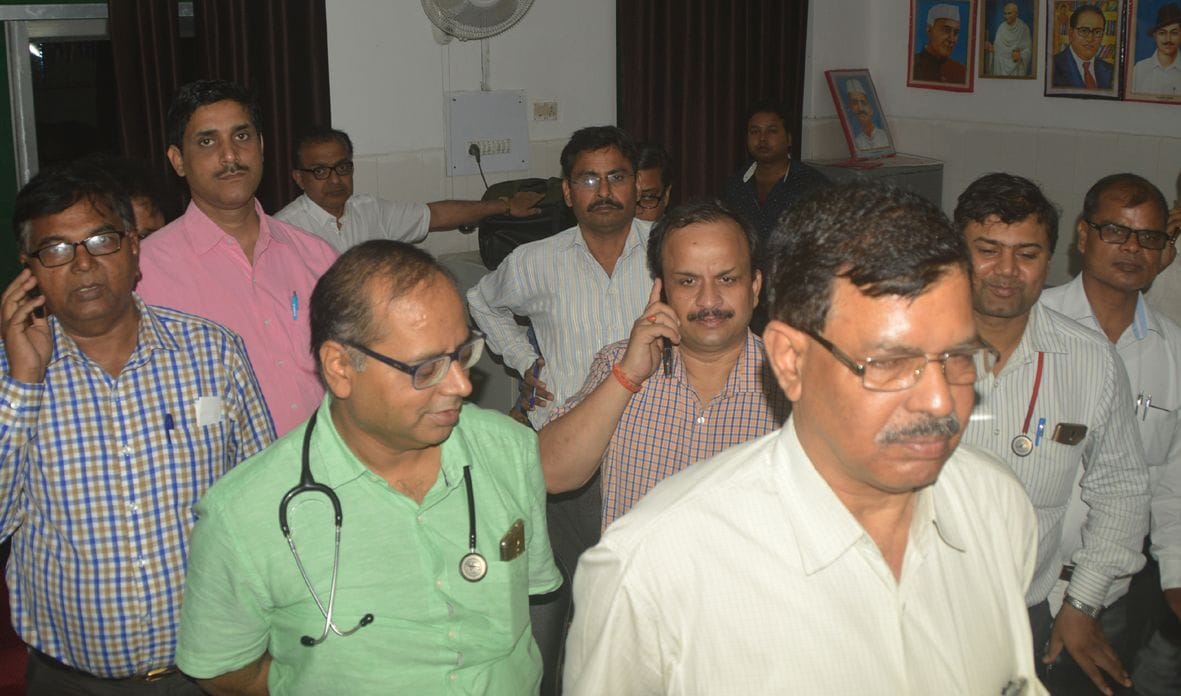 Doctor on strike for an hour