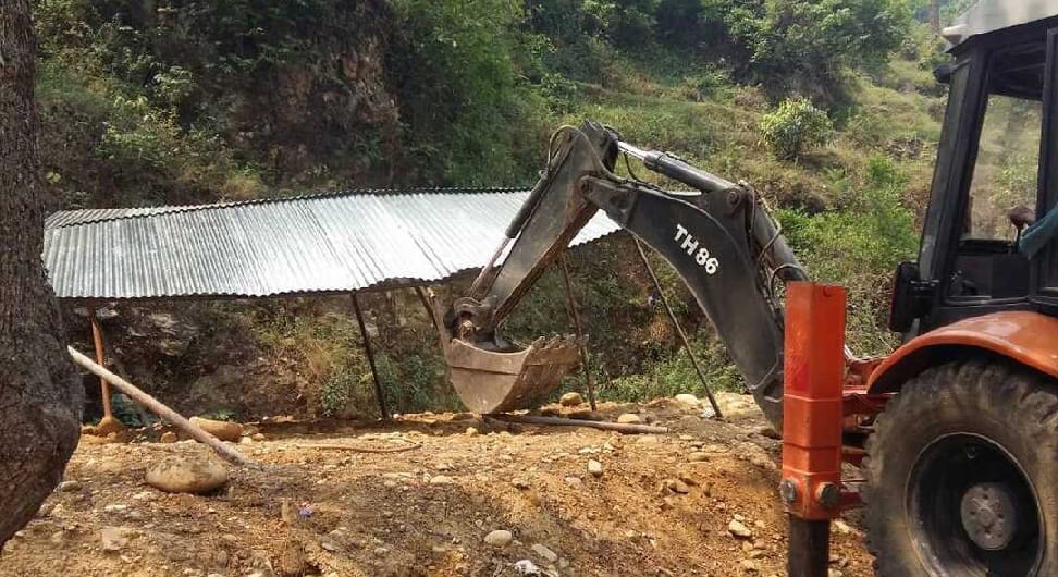 Administration encroached on by dismantling JCB