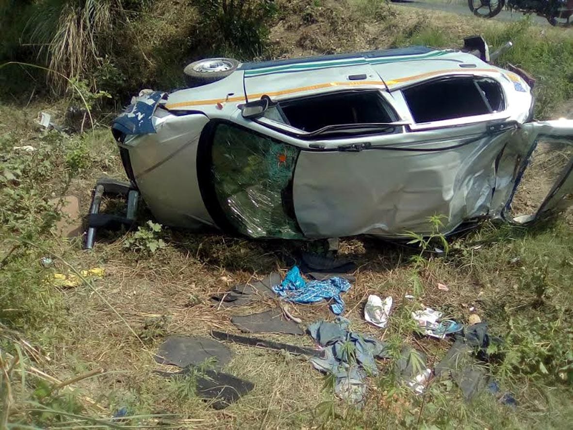 A car full of Baramati turned back, one killed