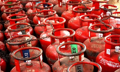 gas companies raid at agencies due to fear of stf