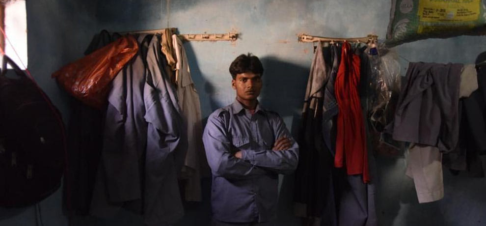 despite of loan burden delhi auto driver returned 8 lakh rupees bag to the owner