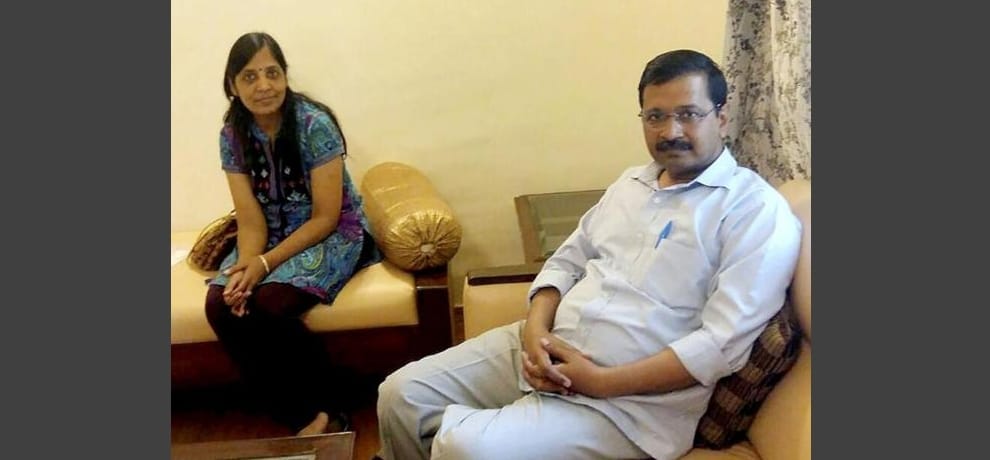 kejriwal wife sunita defends husband attacks on kapil mishra