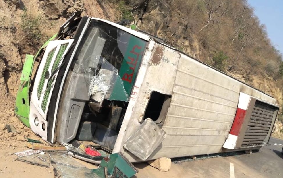 Three killed in road accidents, 17 injured