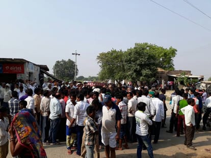 heavy chaos and outrage in jaunpur after one person killed marriage ceromoney firing