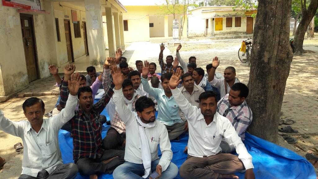 Workers locked on Bhanvapur block