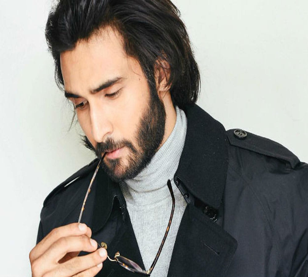 Vinod Mehra's son Rohan Mehra set to debut opposite Saif Ali Khan in 'Bazaar'