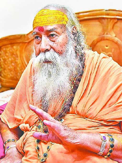 swami swarupanand sarsvati said about Swami Achyutananda teerth maharaj