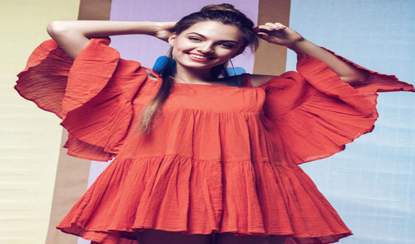 Want to hide tummy bulge, try these tips