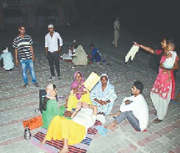 tranfarmer kharab, sahar sahit kayi kasbon ki batti gul