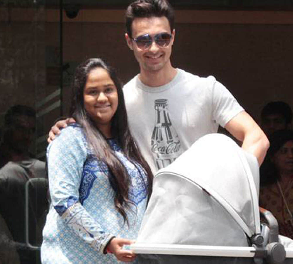 salman khan launched his brother in law with saif ali khan daughter sara