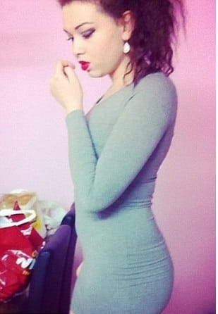 Lizzie Denison went from 57kg to102 kg in 2 years having brain tumor 