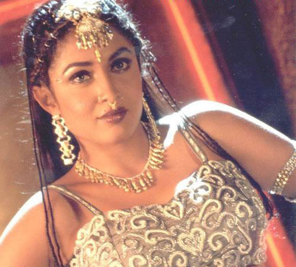 ramya krishnan romance on screen with amitabh bachchan to shahrukh khan