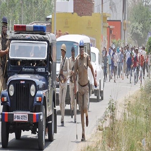 Barisai gunfight bullets on officials in Saharanpur, blow two dozen vehicles, see pictures