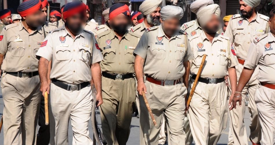 Policemen get dressing down for tailoring uniform rules