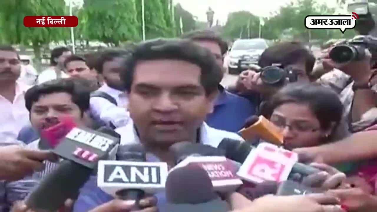 विदेश यात्राओं का ब्यौरा दें केजरीवाल: कपिल मिश्रा 