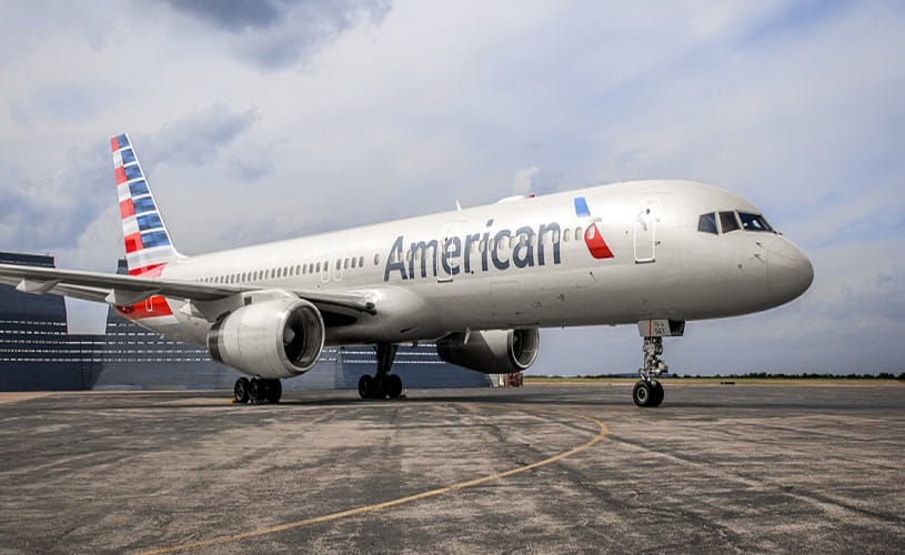 Australian Man sues American Airlines for sitting him next to Two obese passengers