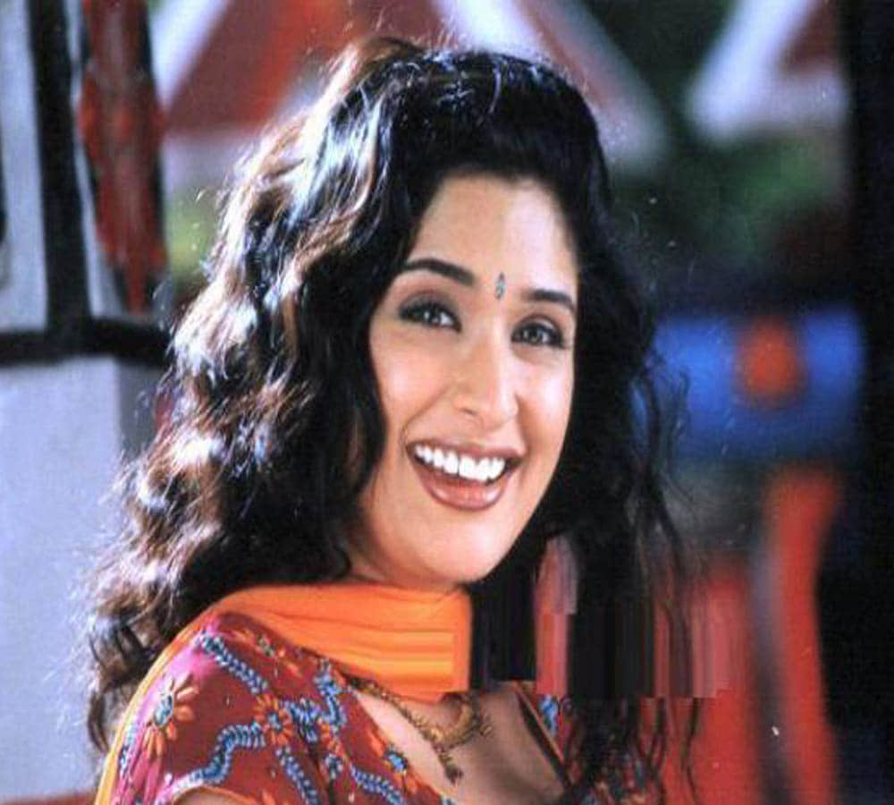 actress anjala javeri was discovered by Vinod Khanna now where she is