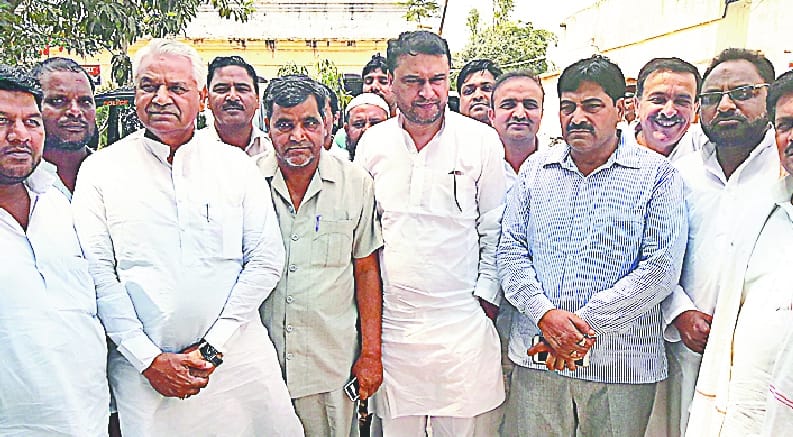 BSP leaders prevent police from going to Shabbirpur