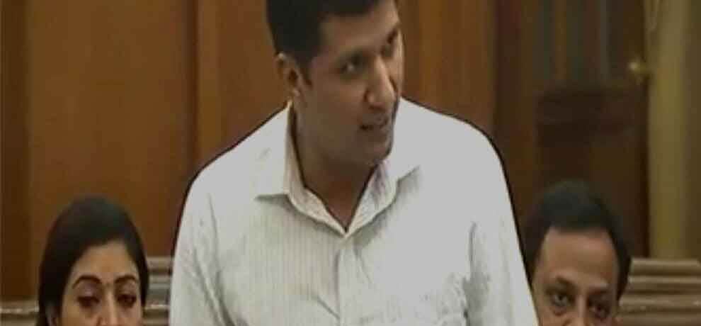 aap mla saurabh bhardwaj gives live demo how evm can be hacked