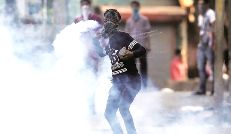 massive protests in kashmir valley on 9 may