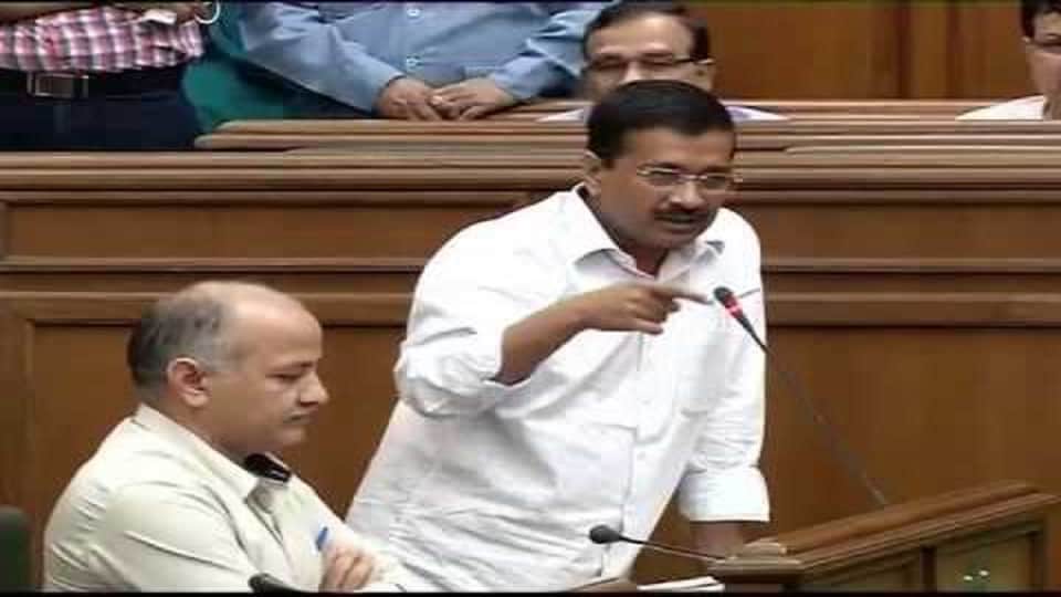 kejriwal challenge to EC to provide real evm they will change its motherboard