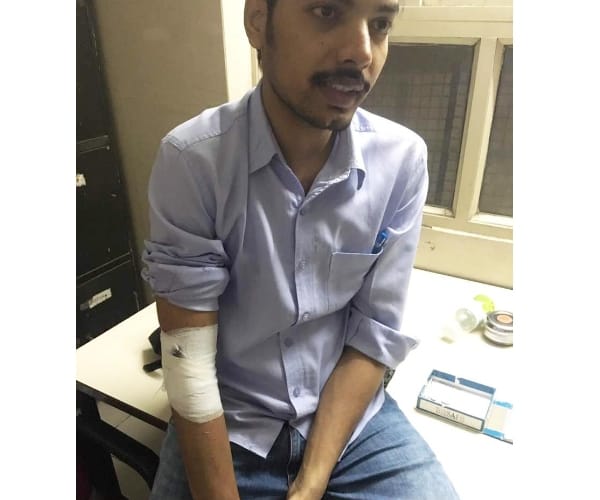 people attacked on doctors in Lucknow KGMU.