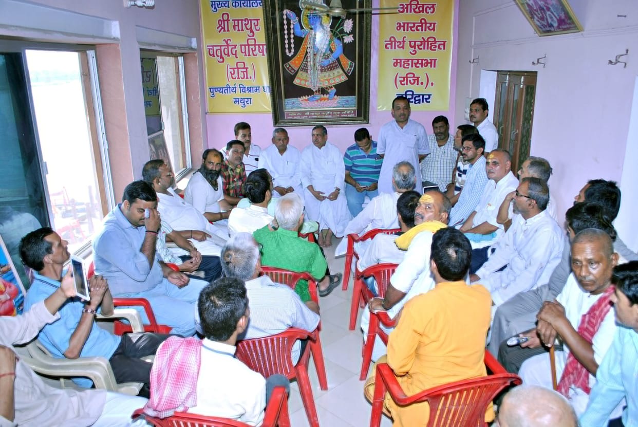 इस जिले में दो ही गुंडे, एक मैं और...