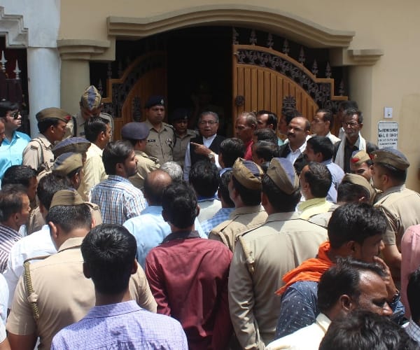 sisters double murder in lucknow 