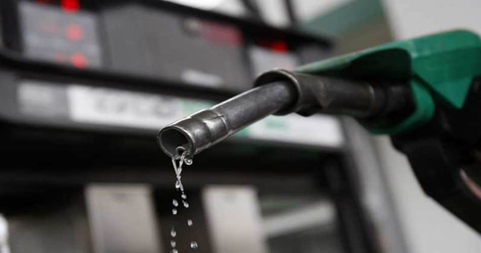 Cheating on Petrol Pumps, Tips to Save Yourself from Oil Thievery during Petrol Filing