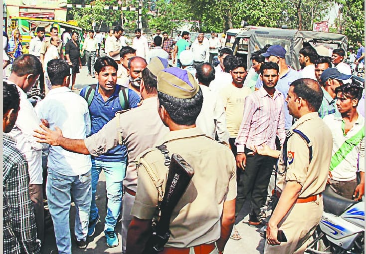 Labor killed by crushing JCB machine