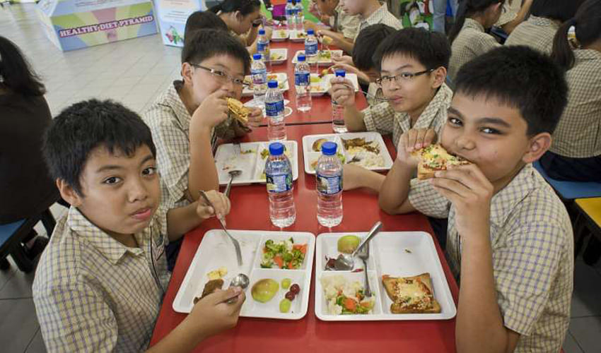 maharastra government banned junk foods in school canteens