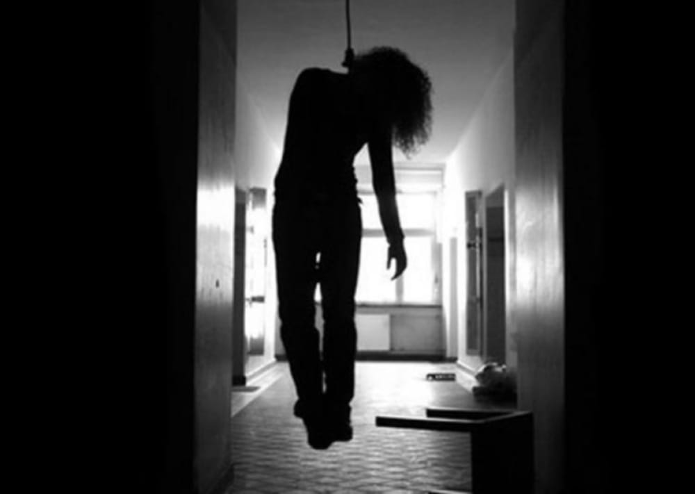 Tired of molesting girl committed suicide in Sonbhadra police search accused youth