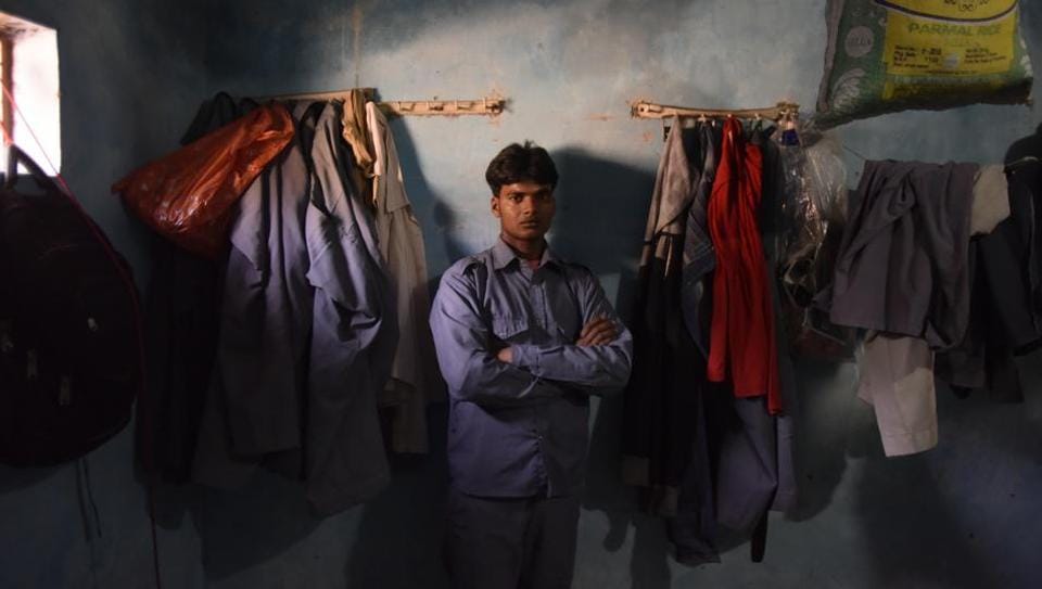 Delhi taxi driver is regarded as hero after returning bag worth 8 lakh 
