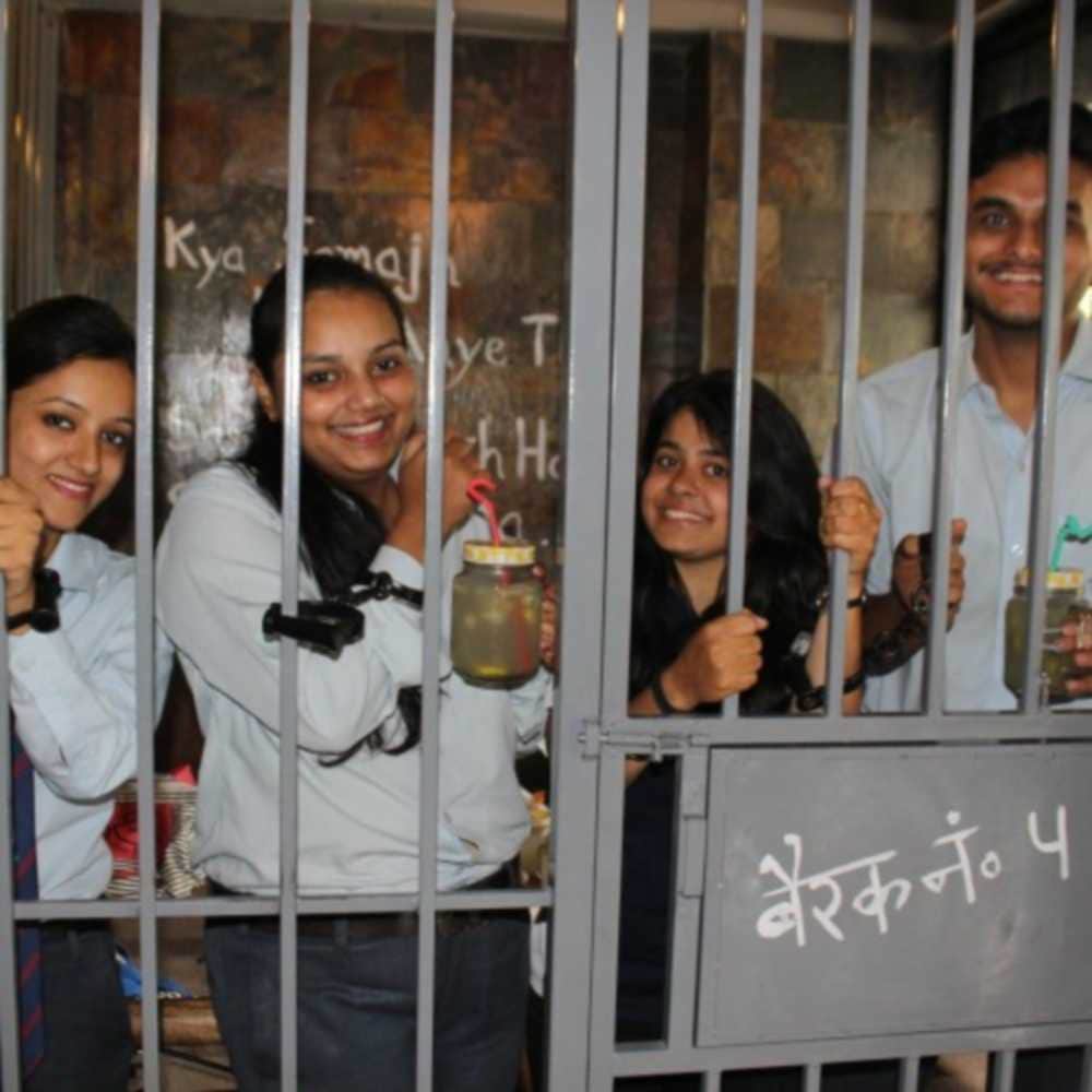 restaurant in dehradun like jail