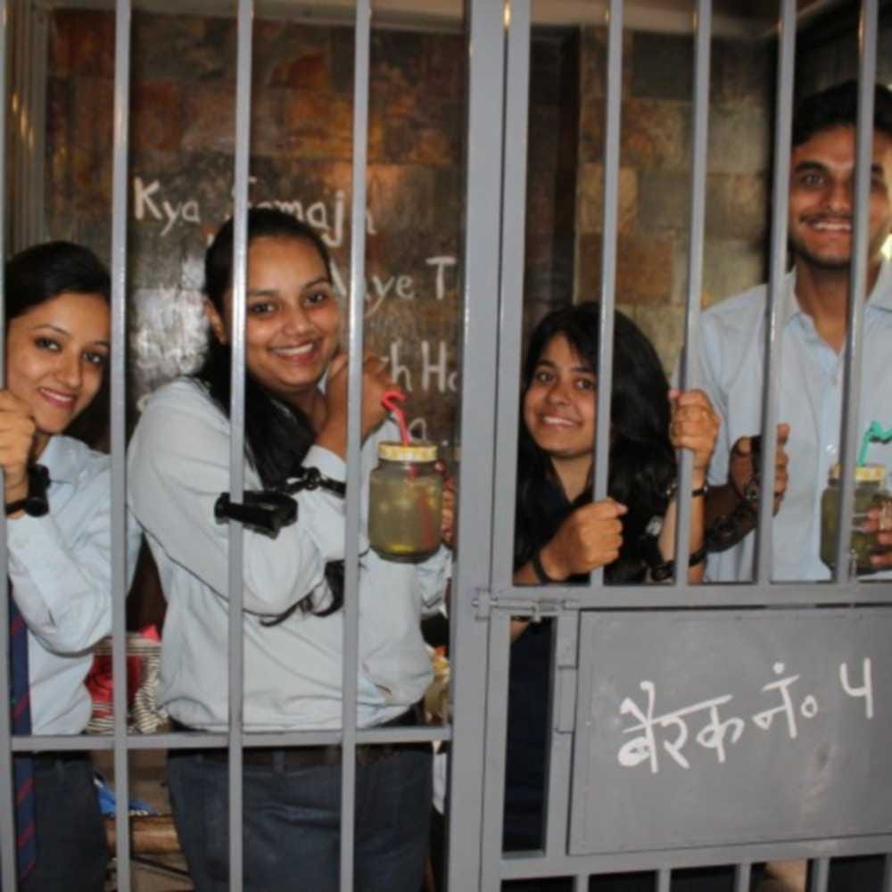 restaurant in dehradun like jail