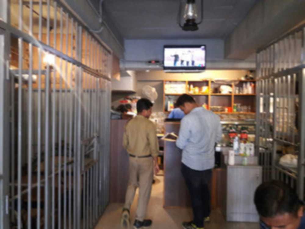 restaurant in dehradun like jail