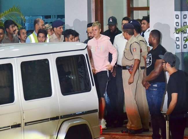 justin bieber reached india today will perform for 90 minutes