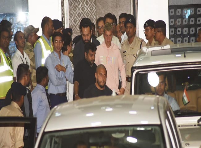 justin bieber reached india today will perform for 90 minutes