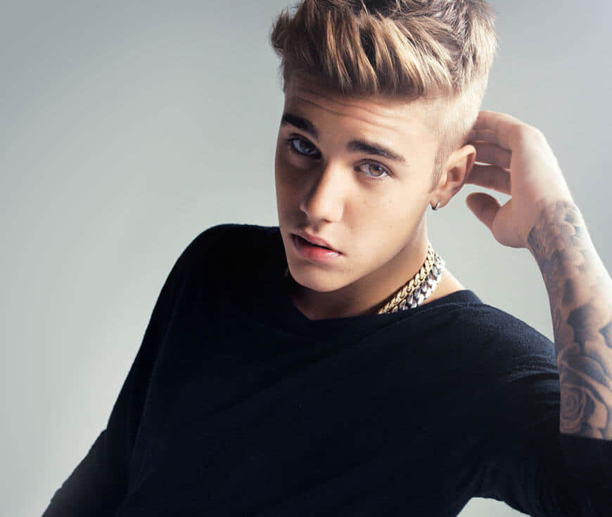 international pop star justin bieber profile