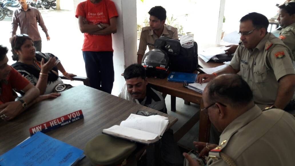 woman murdered for 4G mobile in agra
