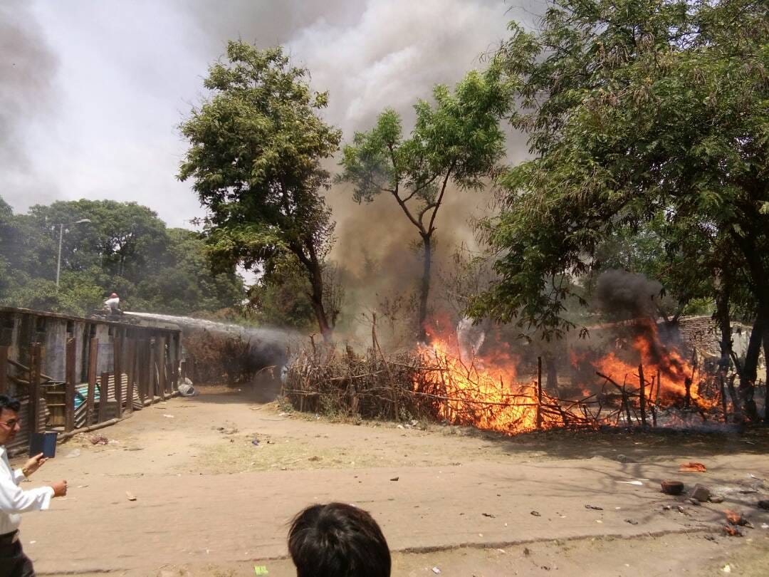 Blow the effigy of PM, on throwing illegal constructions at Sonbhadra