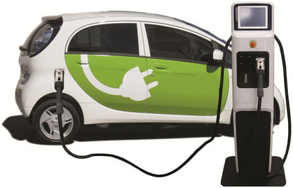 petrol-diesel cars will be shift on electric vehicle till 2032