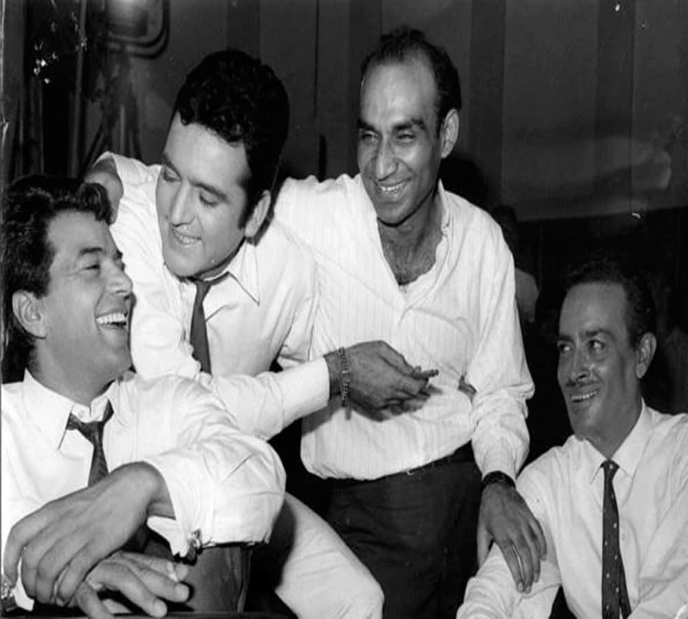 When Dharmendra slapped Feroz khan's brother Sanjay Khan 
